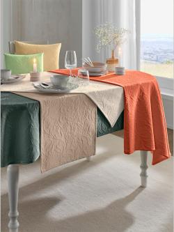 Nappe existe en ronde et ovale, couleur couleur ivoire, taille 38x38 cm - helline